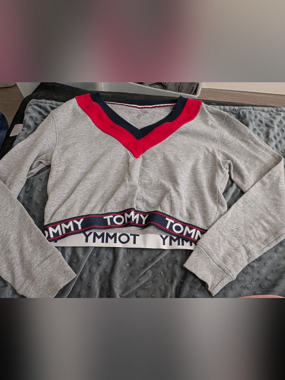 Tommy Hilfiger Cropped Long Sleeve Size Xs Perfect Condition Worn Once